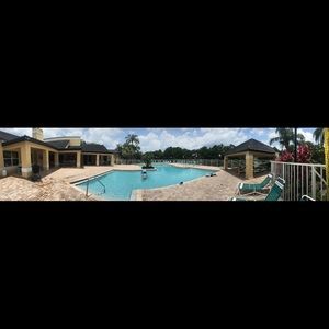 Meet your Posher, Camilo